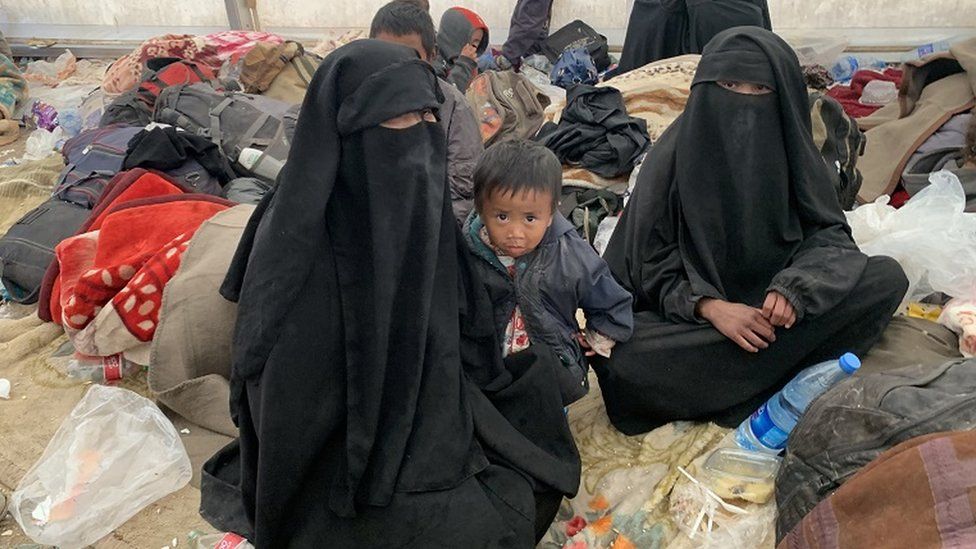 Puluhan WNI Ditemukan Bersama Petempur ISIS di Kamp Suriah